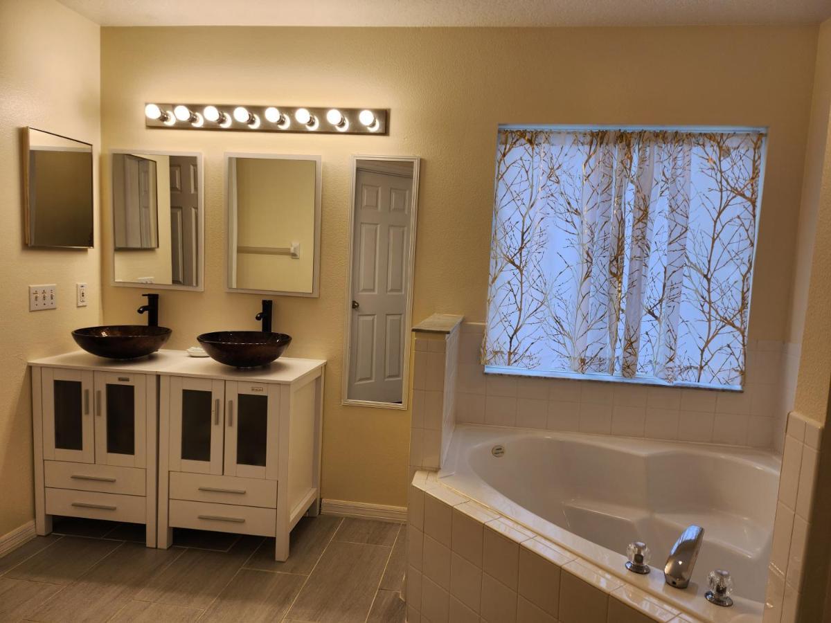 Fully Renovated, Quiet, Spacious Disney Themed Pool Home With Office كيسيمي المظهر الخارجي الصورة